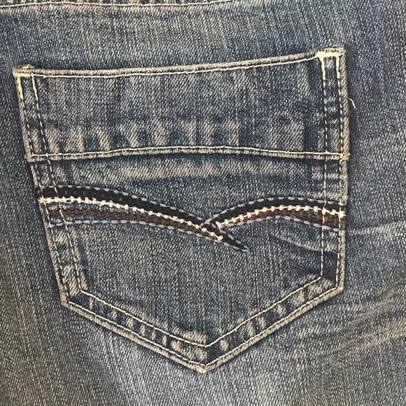 Authentic Brady Jeans Distressed Shorts - Picture 6 of 6